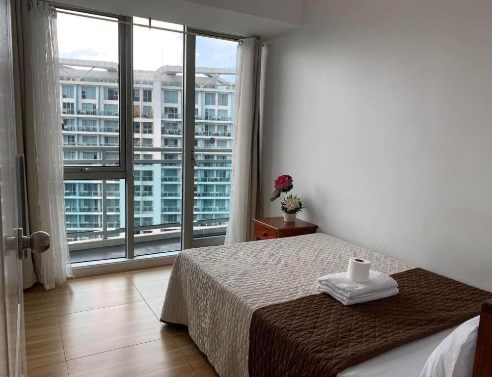 Azure C5 Man-Made Beach Balcony Multiple Units Manila Luaran gambar