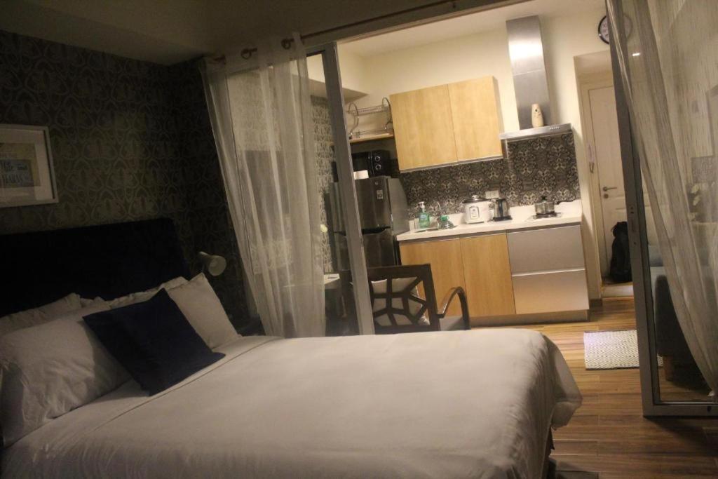 Azure C5 Man-Made Beach Balcony Multiple Units Manila Luaran gambar