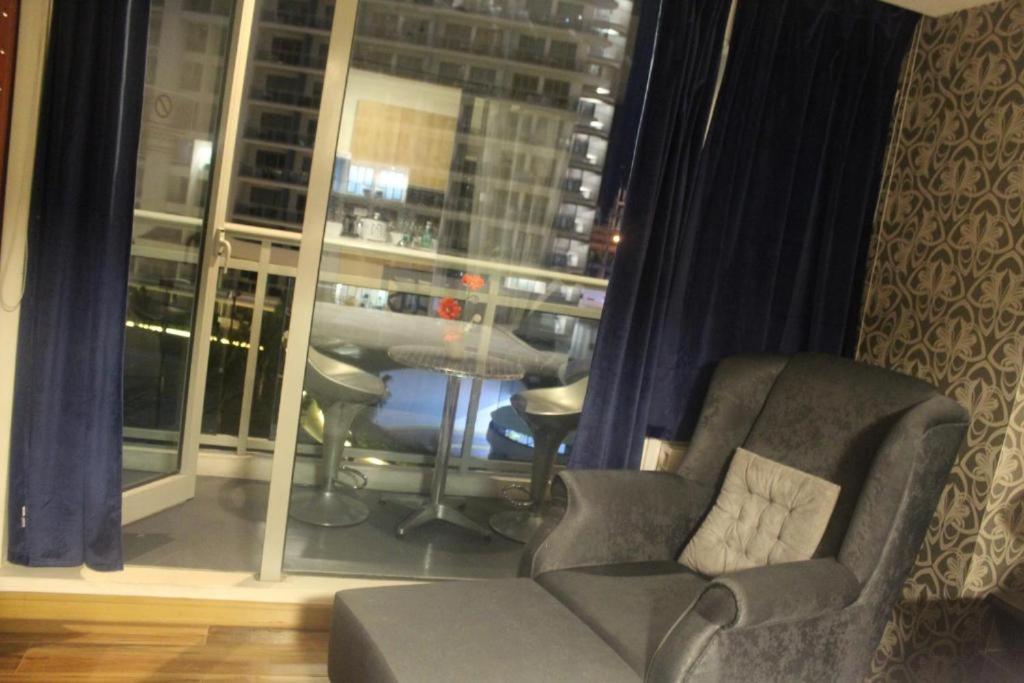 Azure C5 Man-Made Beach Balcony Multiple Units Manila Luaran gambar
