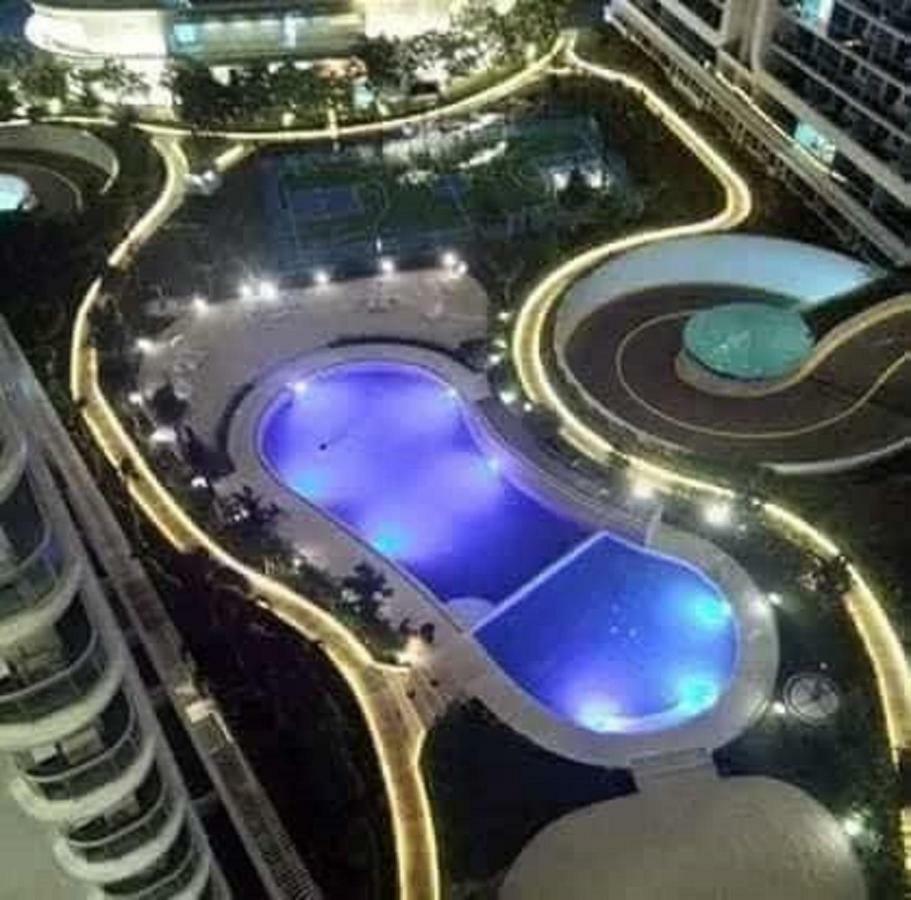Azure C5 Man-Made Beach Balcony Multiple Units Manila Luaran gambar
