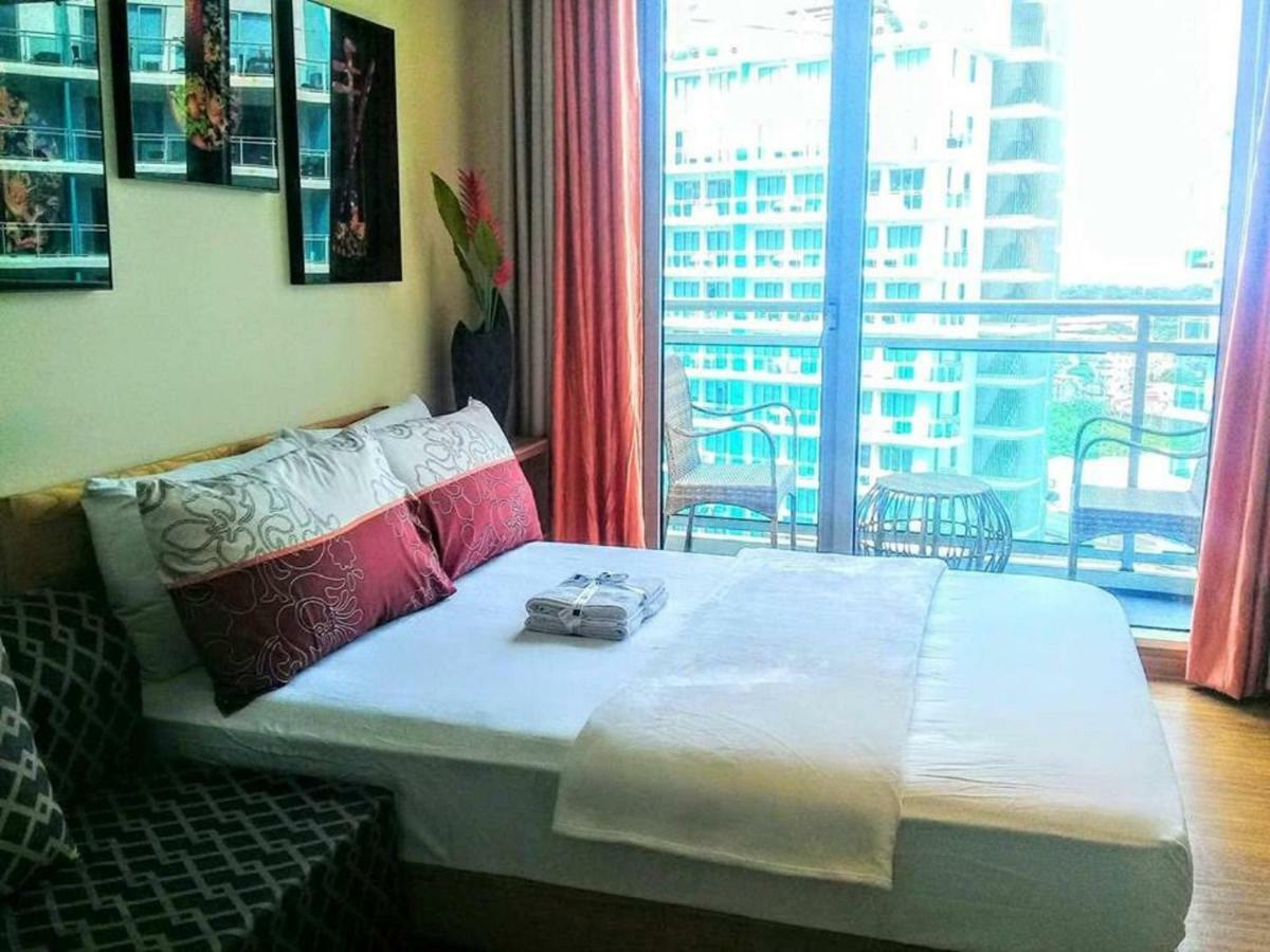Azure C5 Man-Made Beach Balcony Multiple Units Manila Luaran gambar